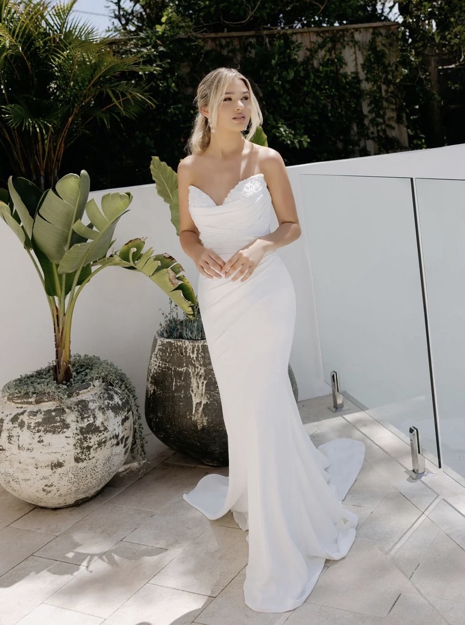Ari wedding dress