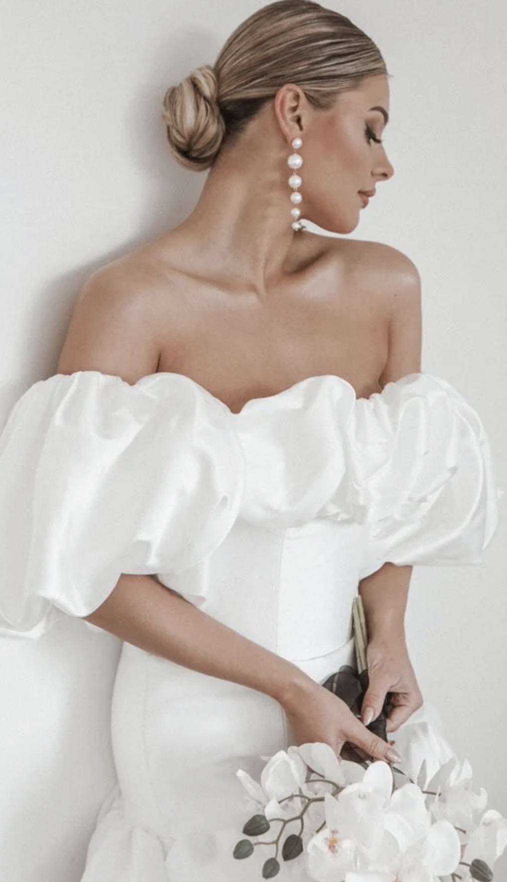 Julia wedding dress detail