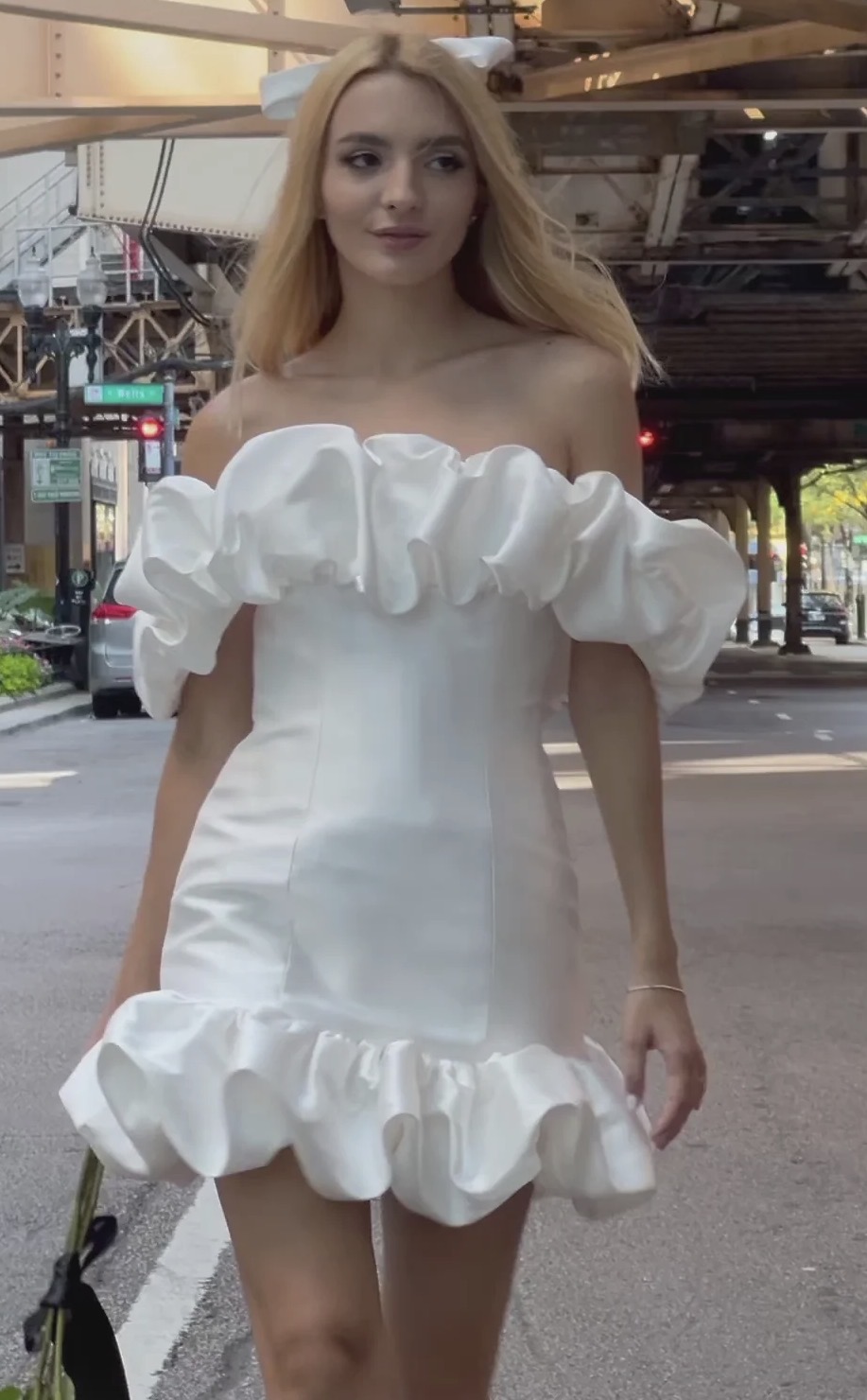 Julia wedding dress detail